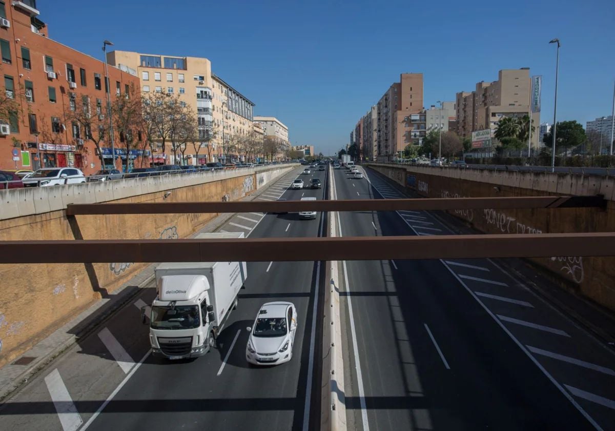 El túnel de la Ronda Urbana Norte en Sevilla