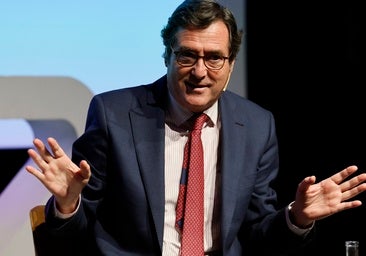 Garamendi advierte de la «inseguridad jurídica» de los bandazos de la política fiscal del Gobierno