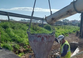 Colocadas en Pino Montano las primeras pantallas del túnel de la línea 3 del metro de Sevilla