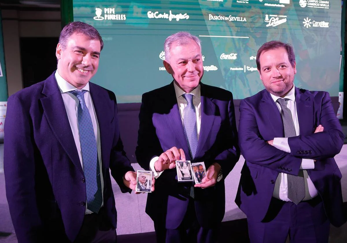 Javier Ayala, José Luis Sanz y Juan Carlos Ramos Picchi, durante la presentación de las nuevas 'Holy Cards'