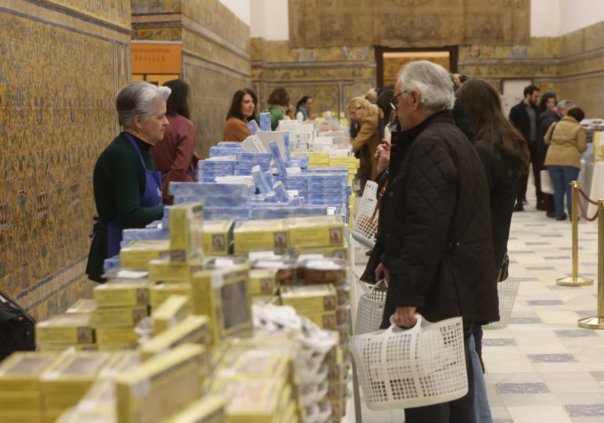 Imagen de la pasada edición de la exposición de dulces de conventos en el Alcázar de Sevilla