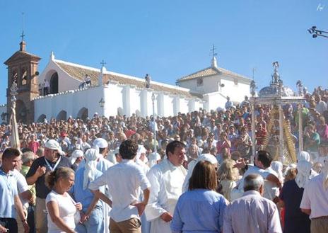 Imagen secundaria 1 - La Virgen de Setefilla, patrona de Lora del Río