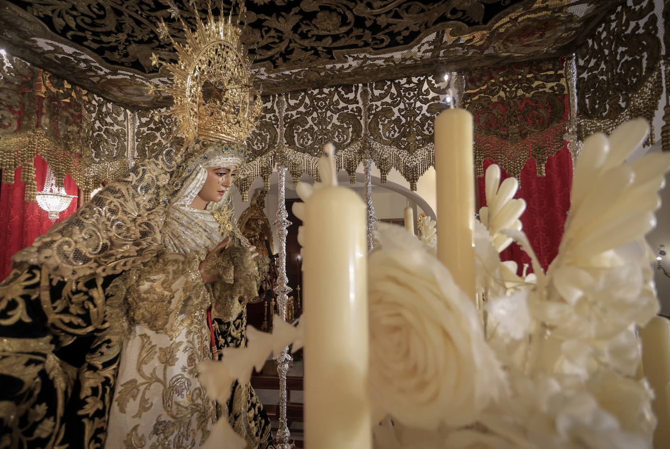 La Esperanza de Triana, preparada para la Procesión Magna