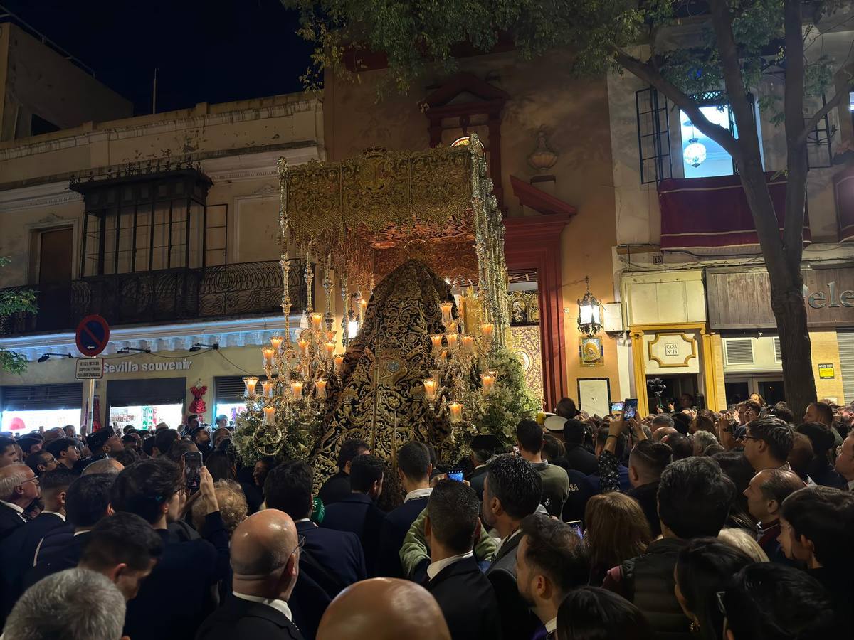 Traslado de la Esperanza de Triana a la Catedral