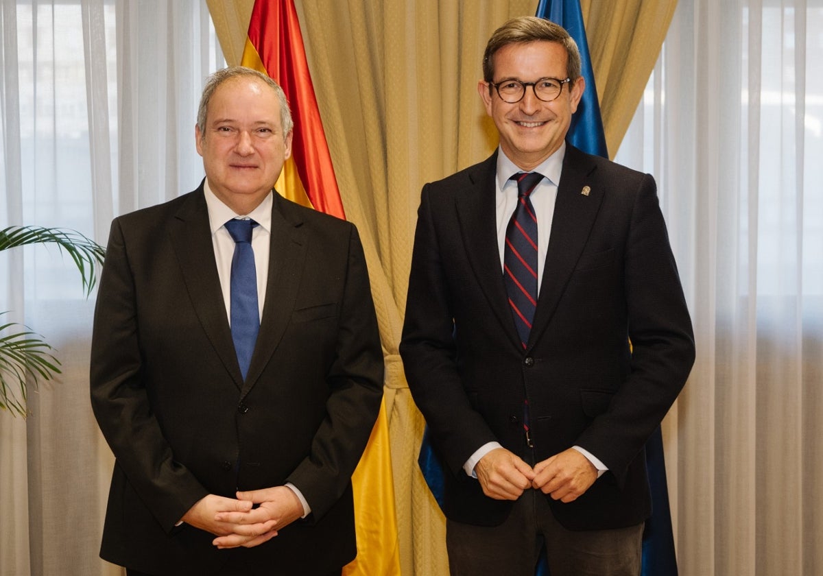 El ministro Jordi Hereu y Jorge Paradela