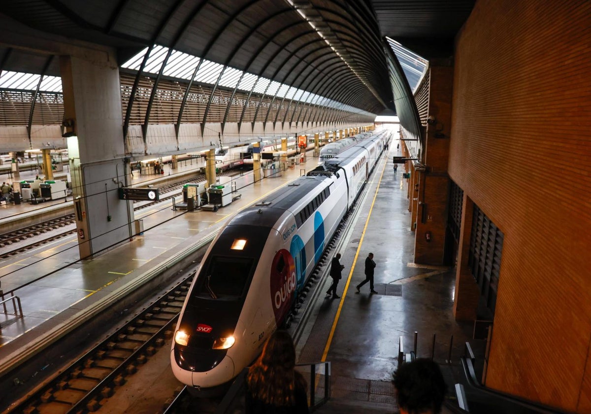 Los trenes Ouigo en la estación de Santa Justa