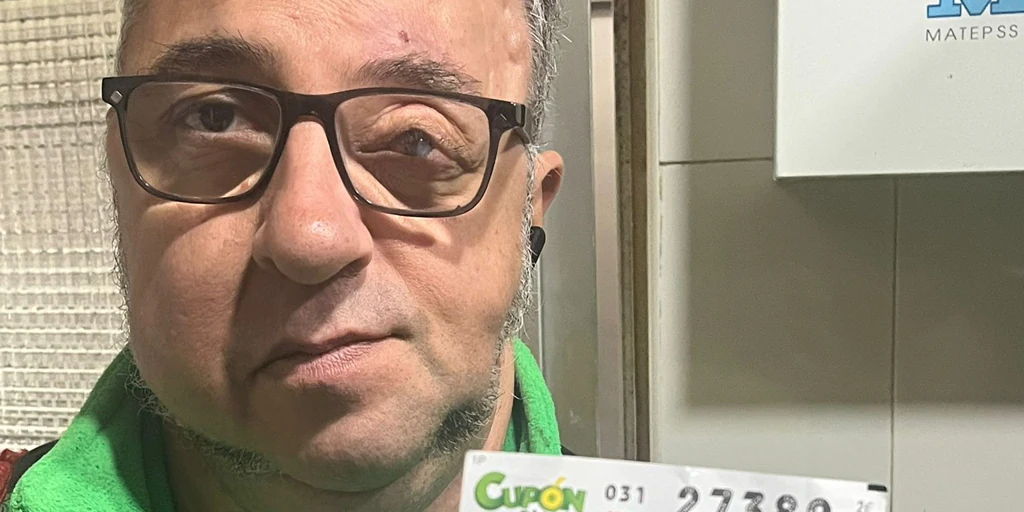 La suerte viaja hasta Sevilla con varios cupones premiados con 350.000 euros vendidos en un supermercado y un bar