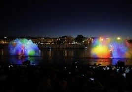 Fernandus y Curro, al rescate del espíritu de la Navidad en el nuevo mapping de Navigalia Sevilla