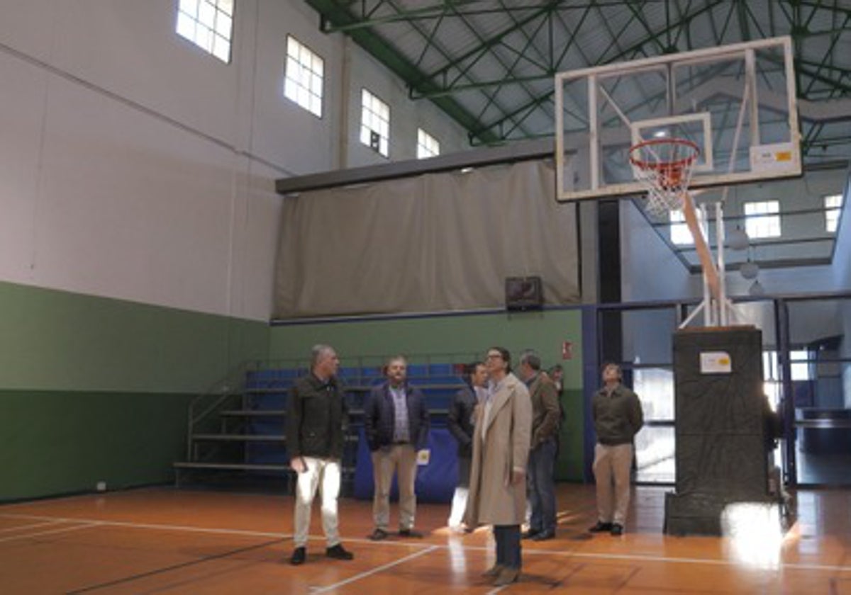 Obras de las cubiertas del Centro Deportivo Hytasa