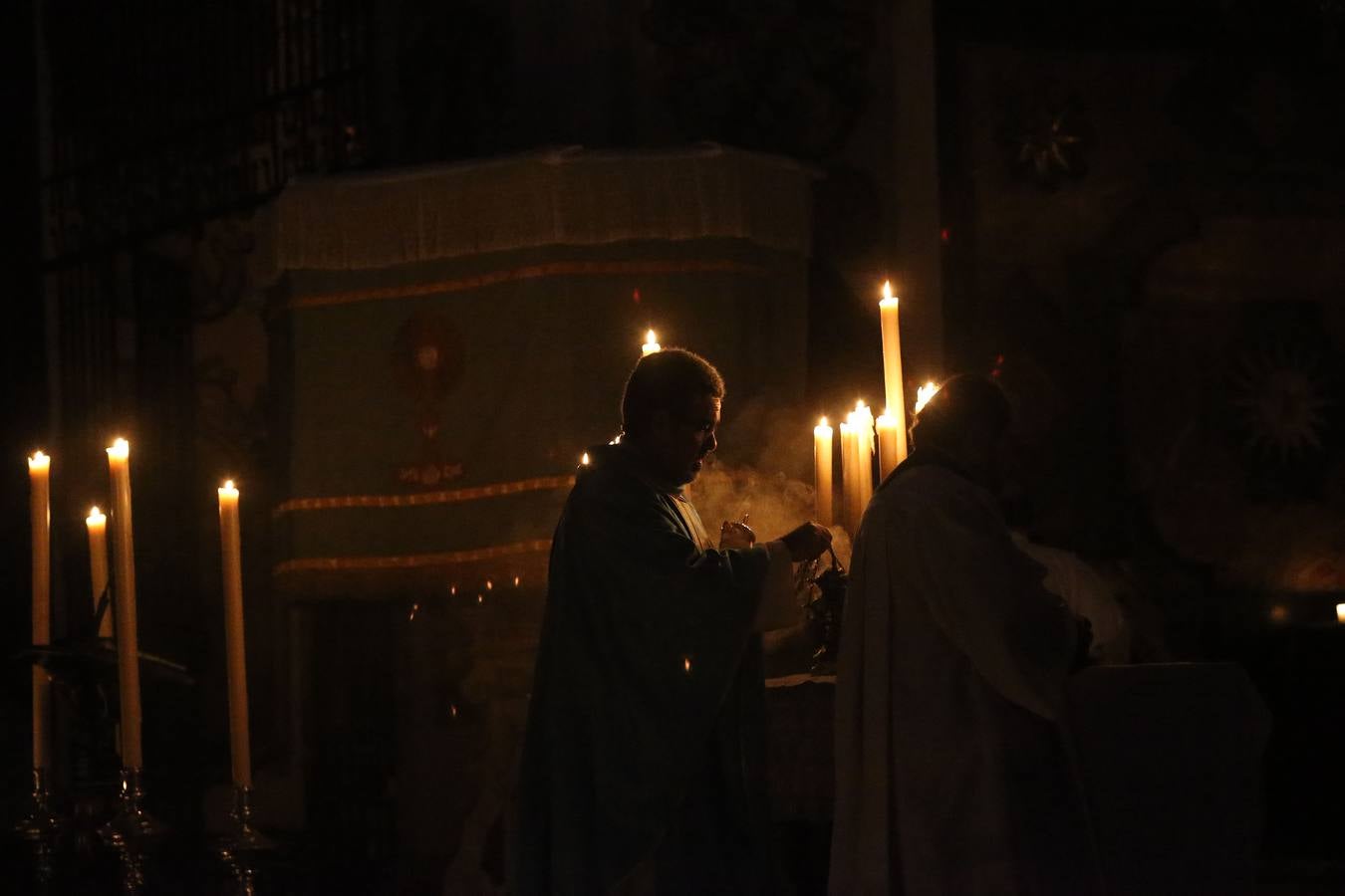 Misa Rorate Caeli en la parroquia de la Magdalena