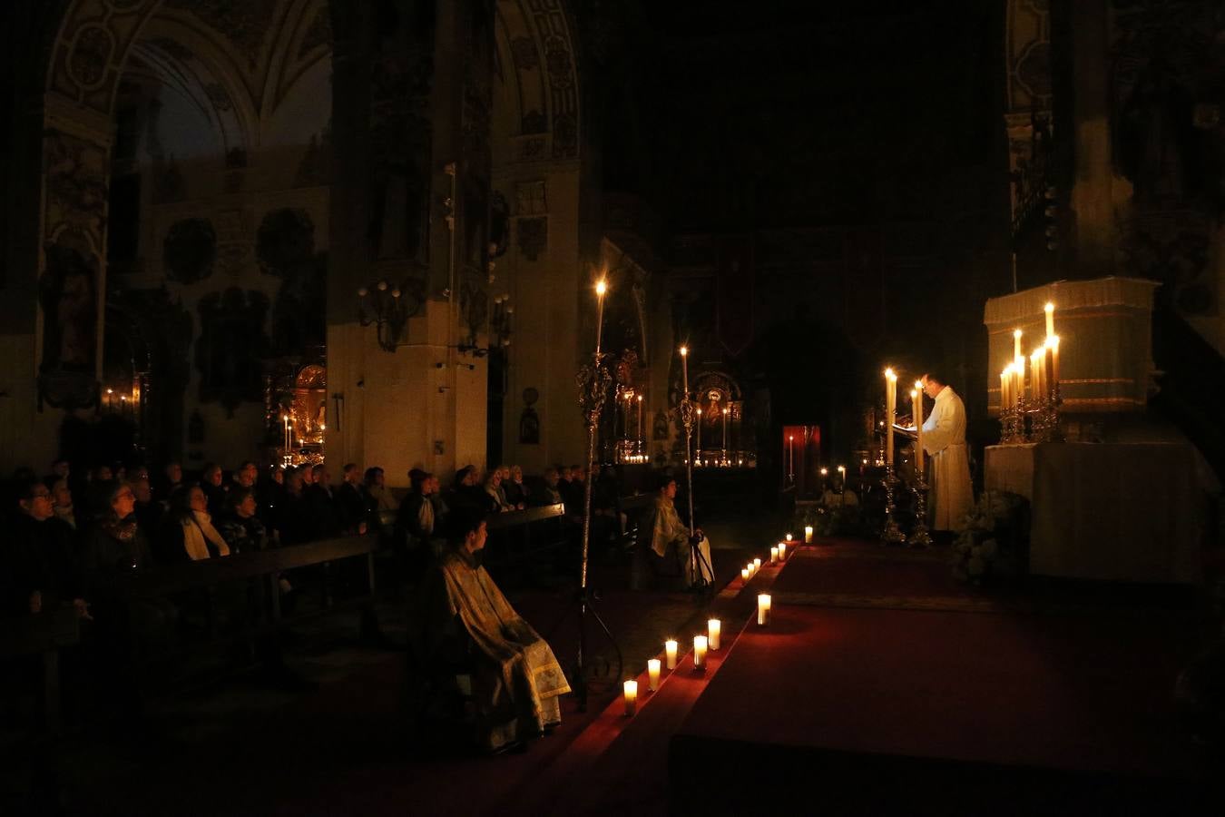 Misa Rorate Caeli en la parroquia de la Magdalena