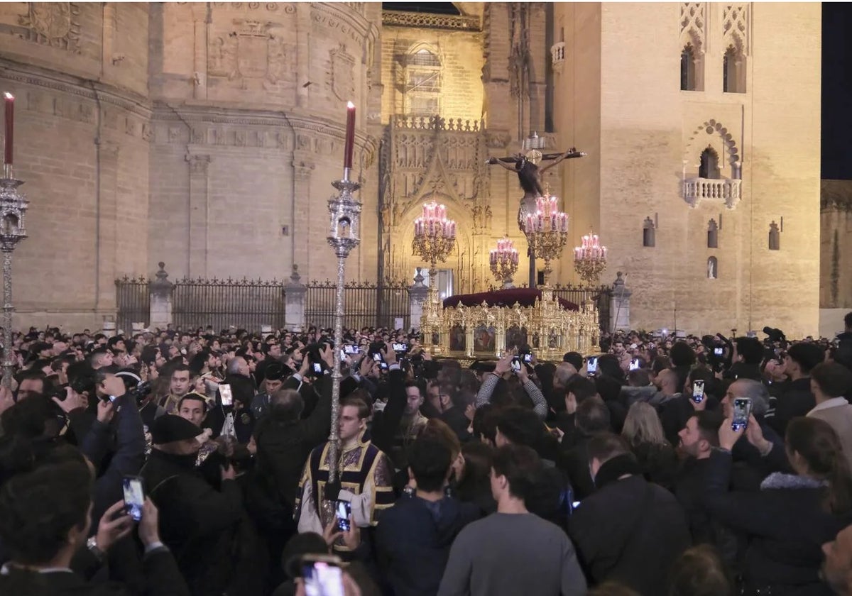 El Cristo de San Agustín de San Roque en la procesión extraordinaria