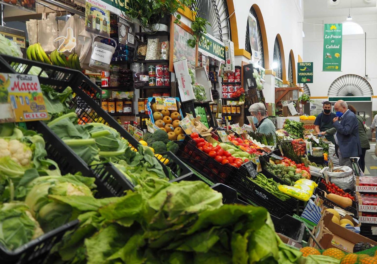 En el mes de diciembre es habitual que la cesta de la compra se encarezca de forma notable