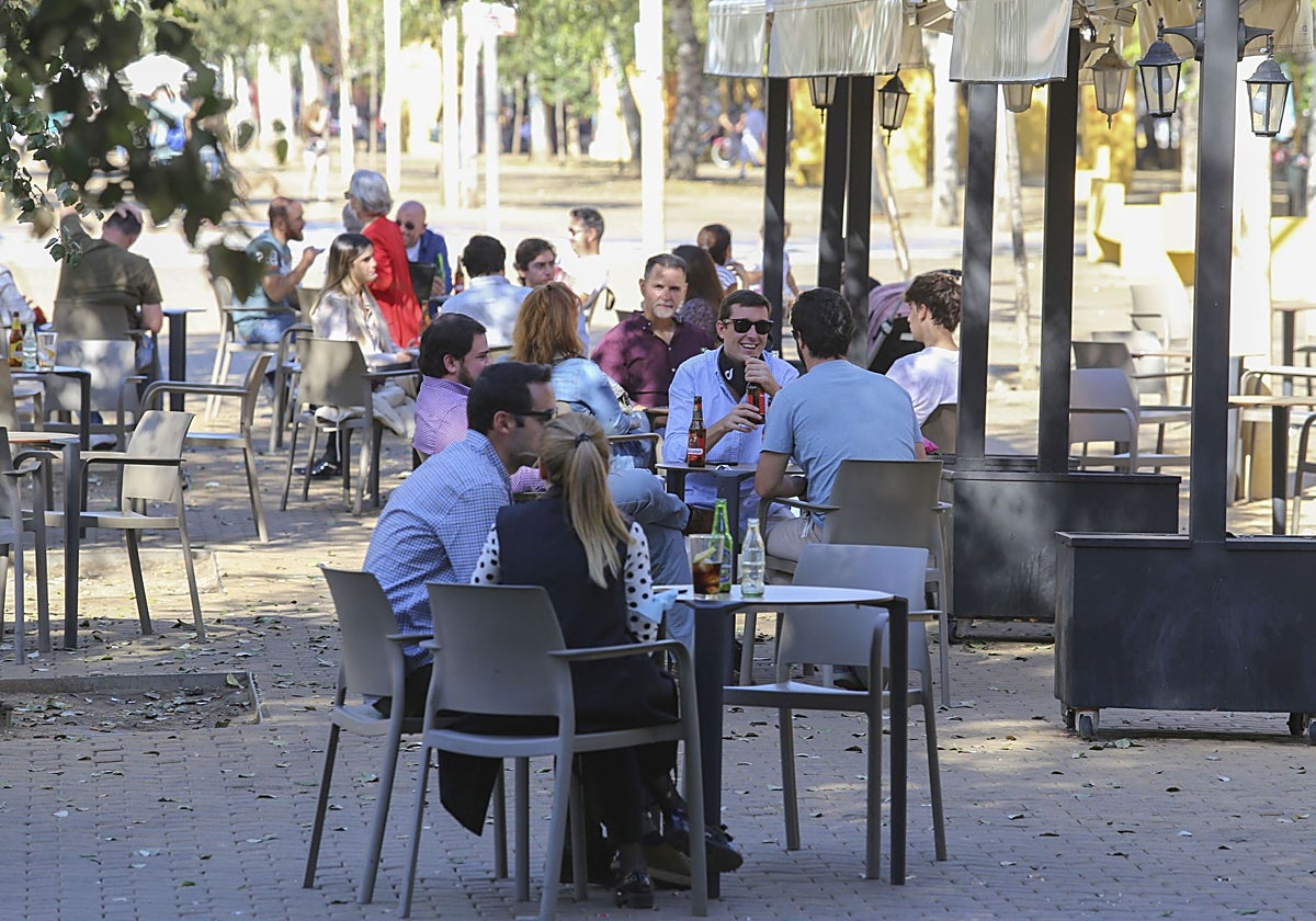 La Alameda de Hércules es una de las zonas de la ciudad con mayor presencia de veladores
