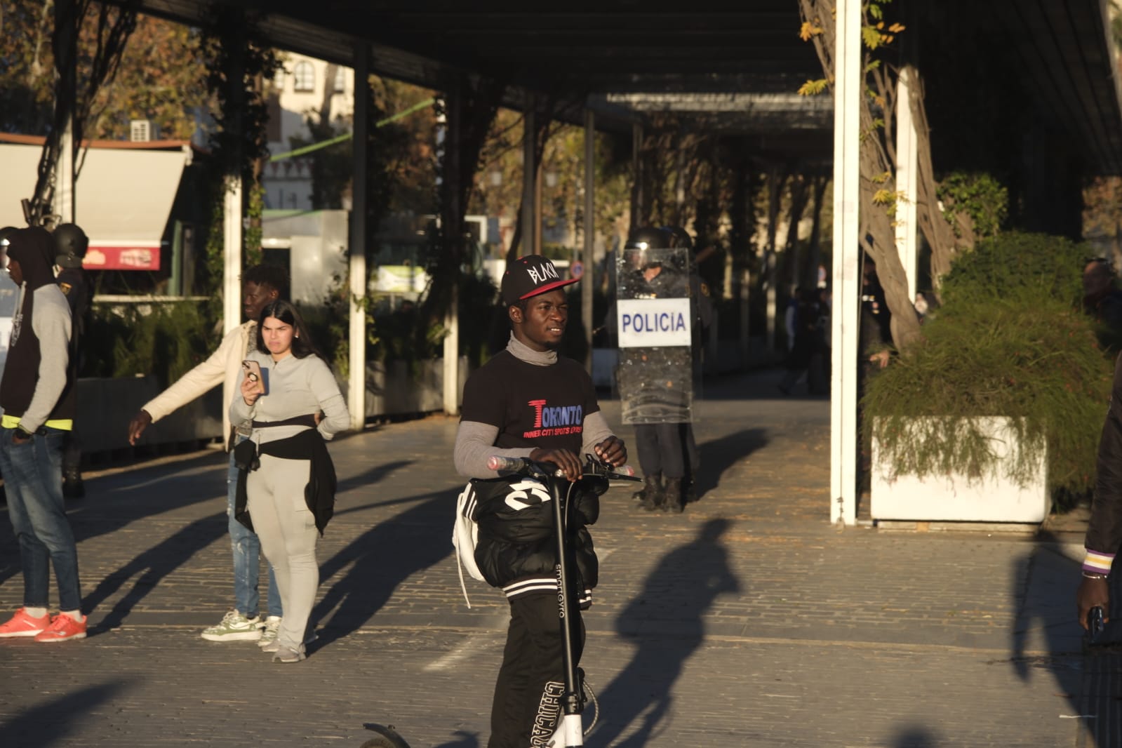 Manifestación por la muerte del mantero fallecido este domingo tras caer al río 