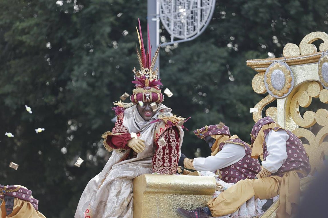 Primeros momentos de la Cabalgata de Reyes Magos de Sevilla 