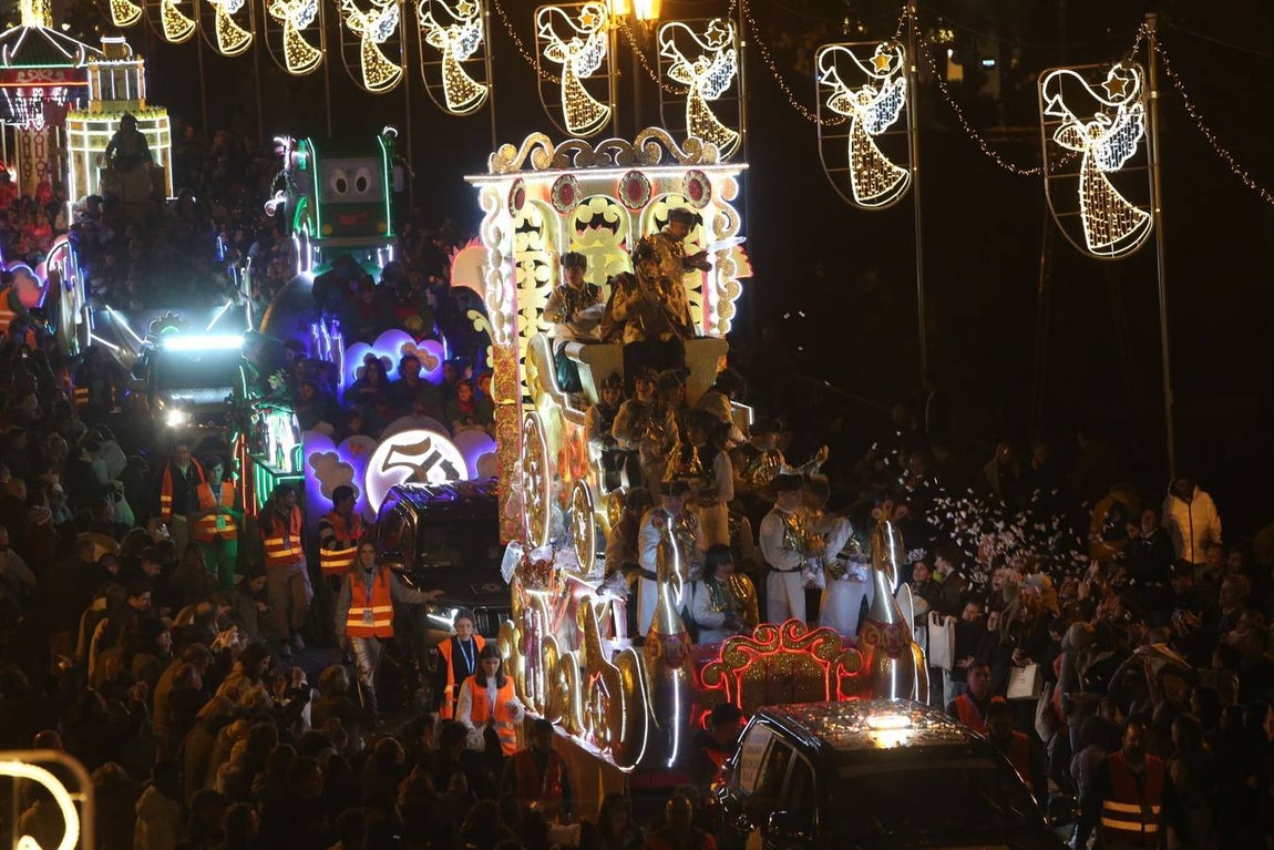 Cabalgata de los Reyes Magos a su paso por Triana