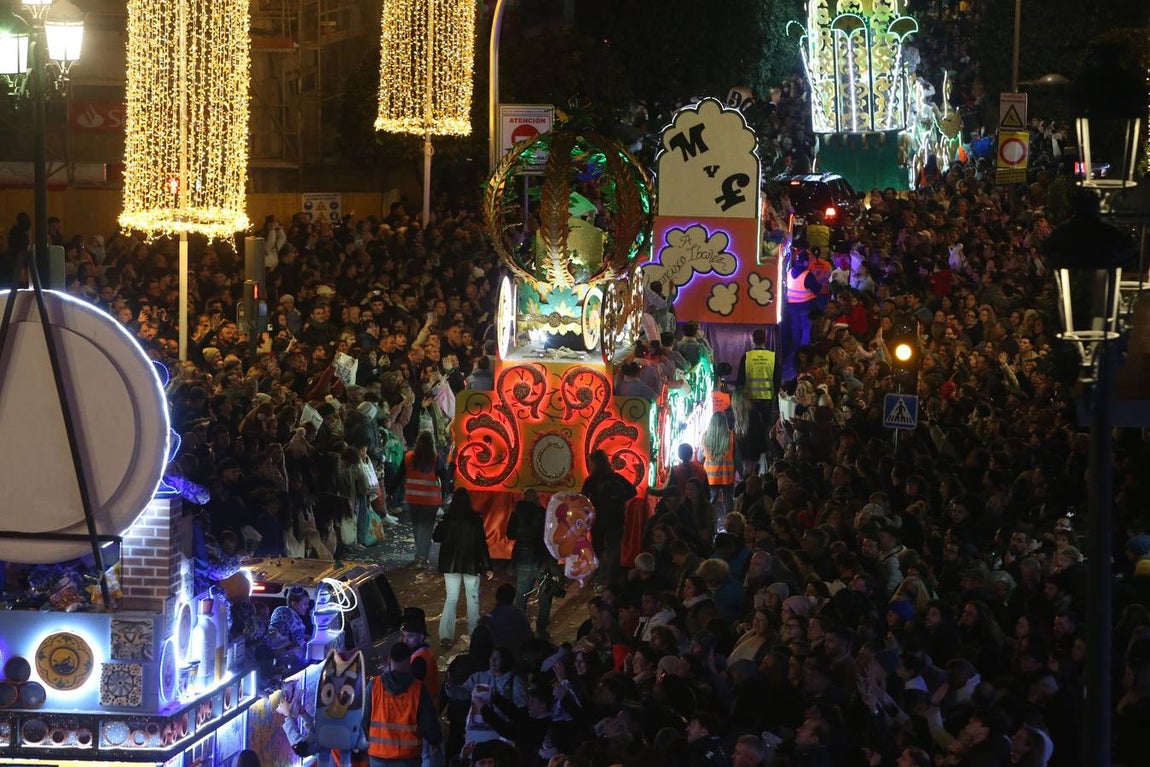 Cabalgata de los Reyes Magos a su paso por Triana