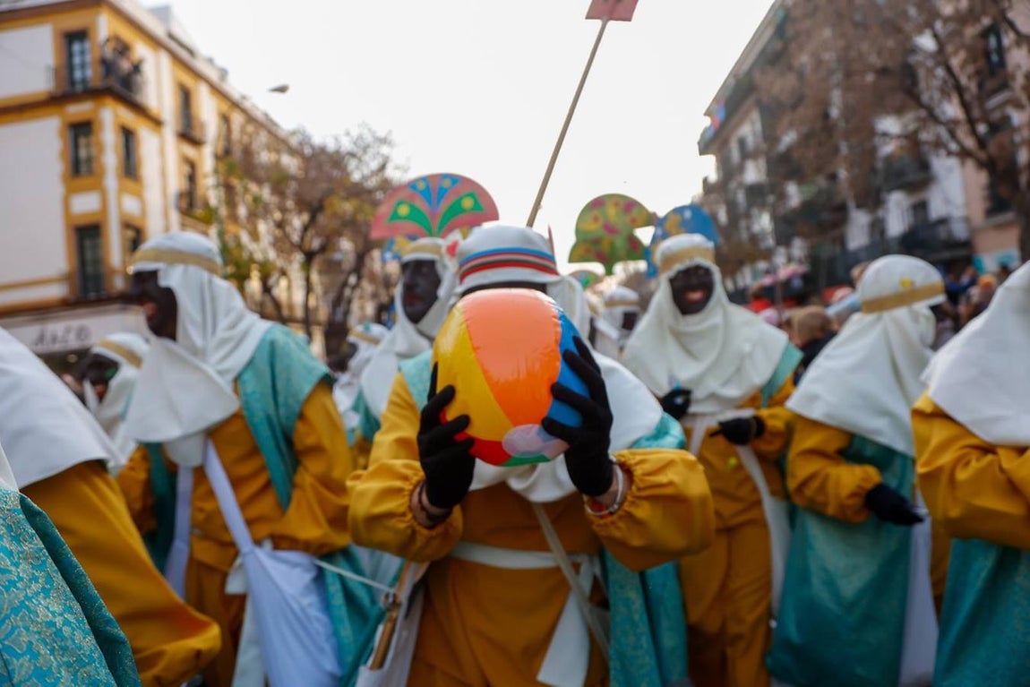 Primeros momentos de la Cabalgata de Reyes Magos de Sevilla
