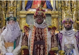 Los Reyes Magos visitan por primera vez a los niños del Centro de Estimulación del Buen Fin