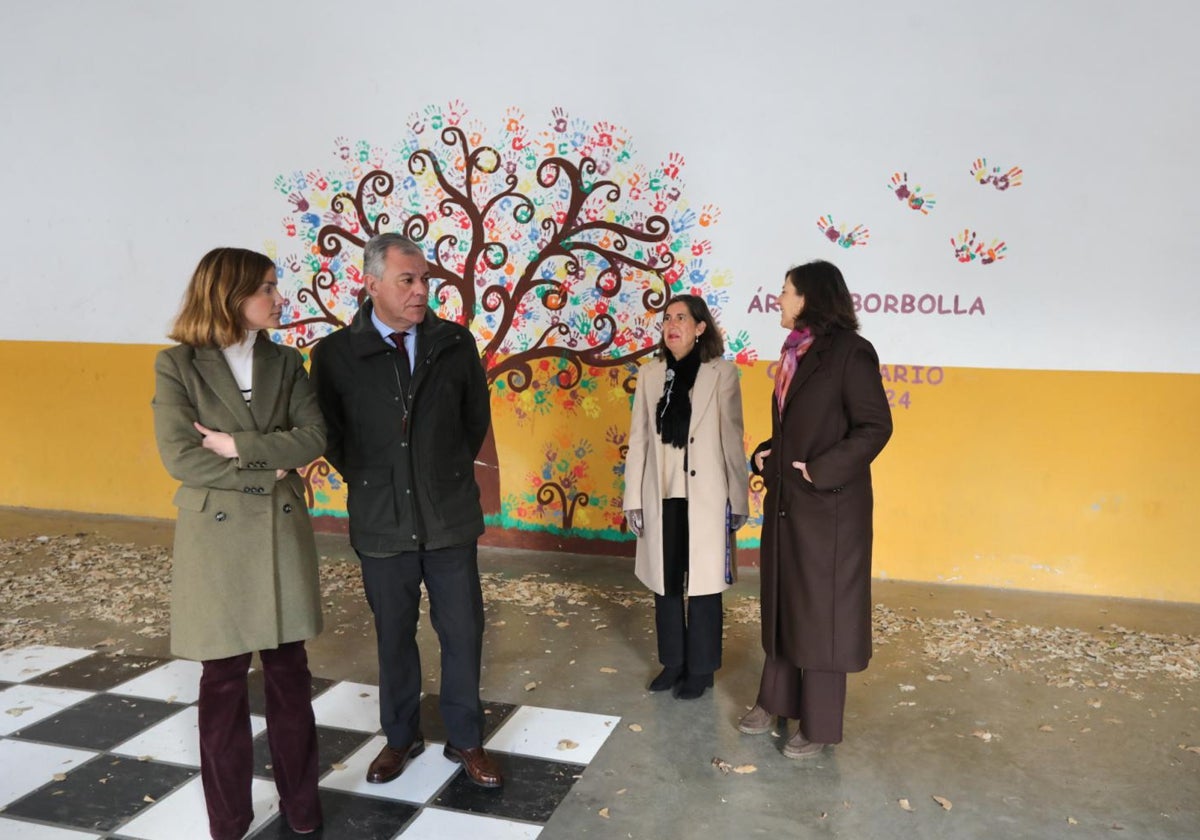 El alcalde, José Luis Sanz, en el colegio Borbolla