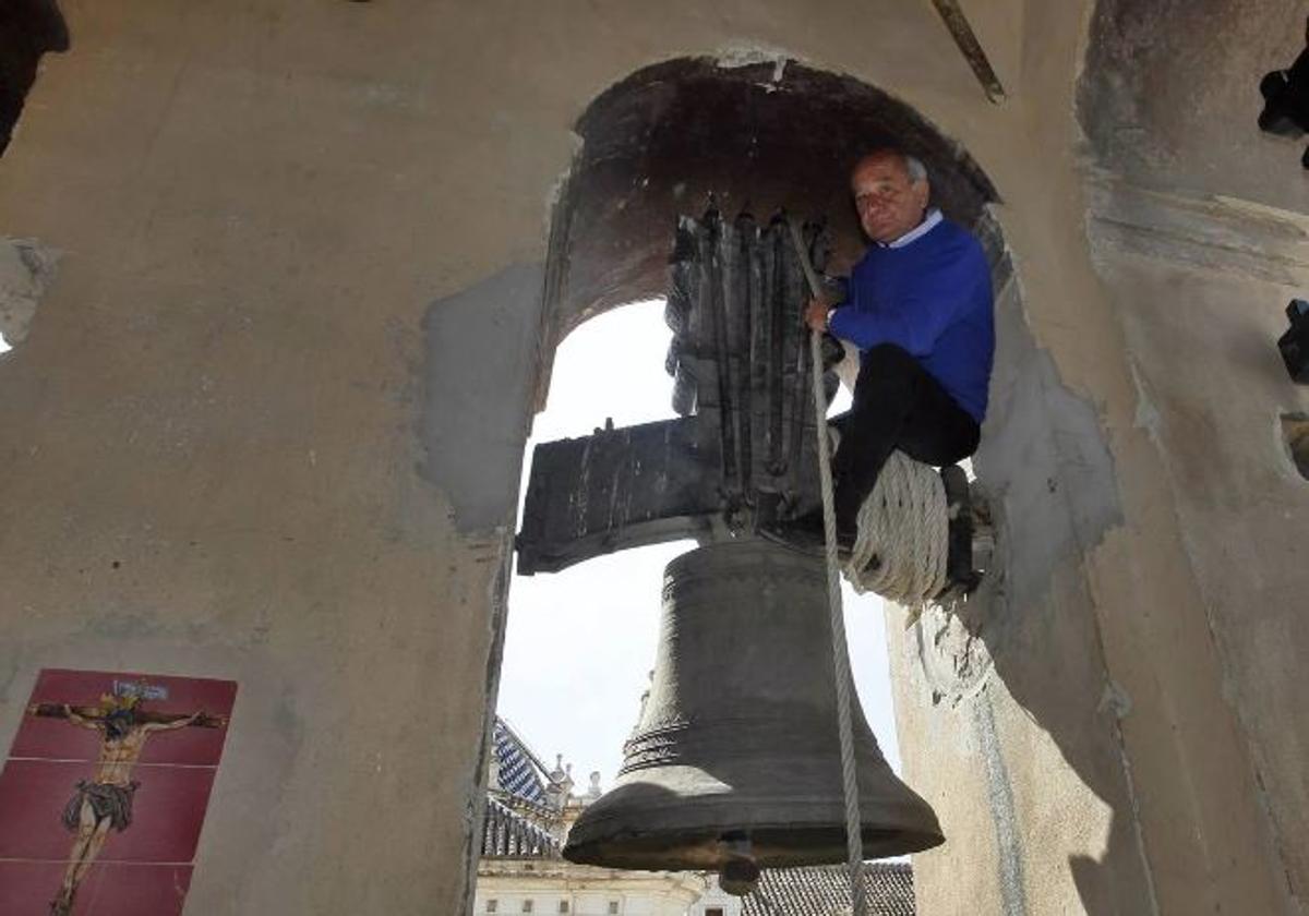 Muere Antonio Mendoza, el campanero de la iglesia del Salvador de Sevilla