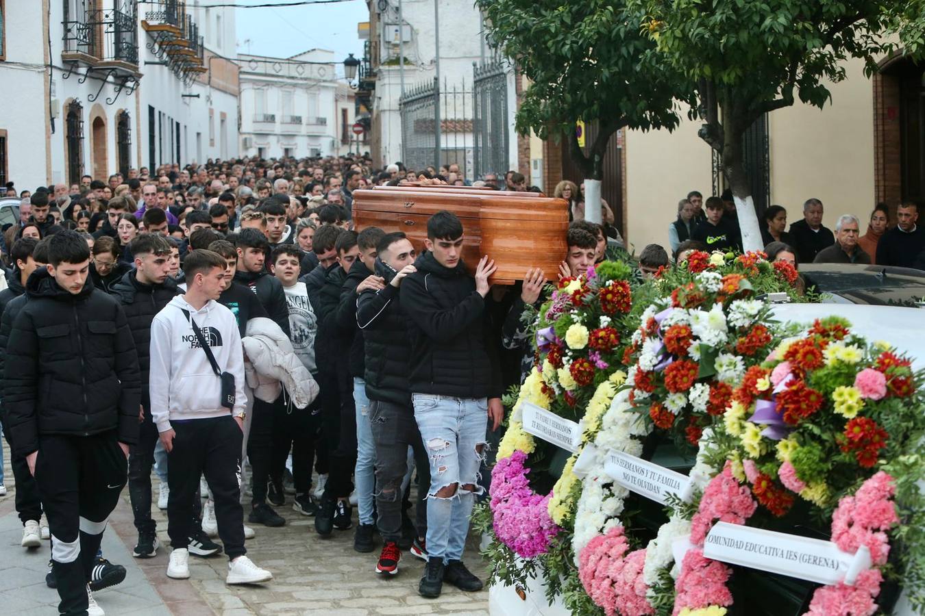 Funeral del joven Aarón asesinado en Gerena