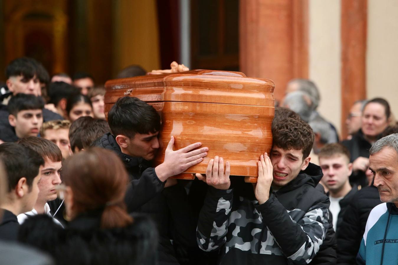 Funeral del joven Aarón asesinado en Gerena