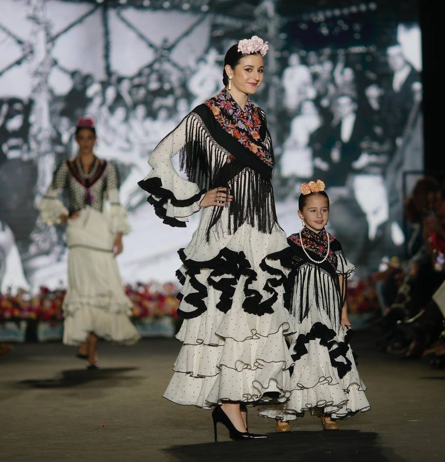 Gran variedad de colores en los trajes de Carmina, Lucía Márquez y Sueños de Abril 