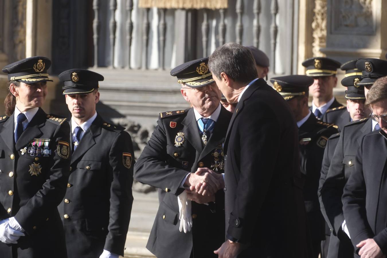 La plaza de San Francisco ha sido el escenario del aniversario de la Policía Nacional en Sevilla