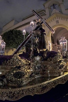 Nuestro Padre Jesús Nazareno saliendo de su templo