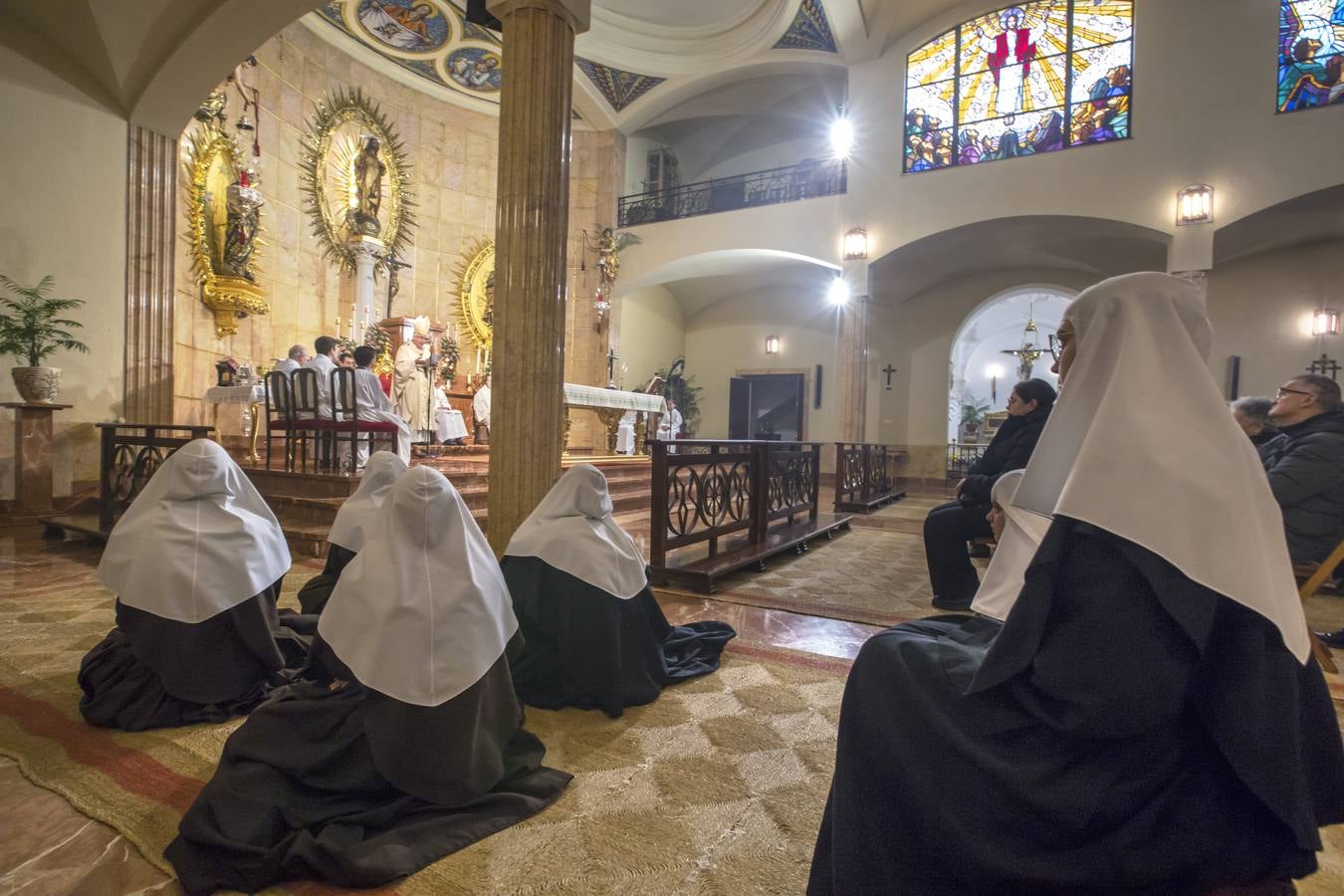 Comienzo del año jubilar de las Hermanas de la Cruz con una misma presidida por el arzobispo de Sevilla