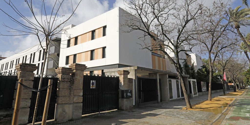 El TSJA avala la licencia de la polémica residencia del número 38 de la avenida de la Palmera en Sevilla