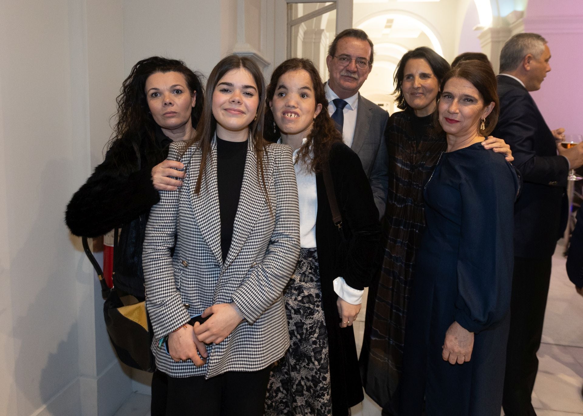 Mamen Pérez, Adriana Delgado, Rocío Troya, Manuel Molina, Marta Baturone y Elia Sánchez