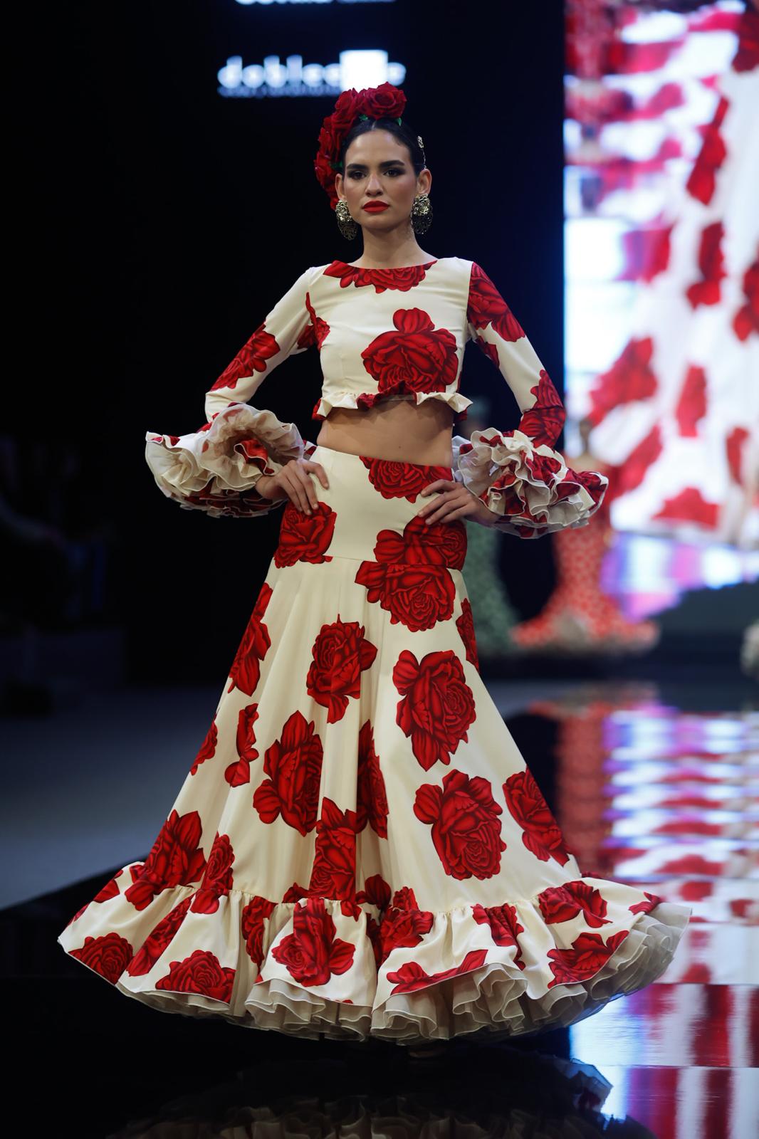 Detalle del desfile del Certamen de jóvenes diseñadores en SIMOF 2025