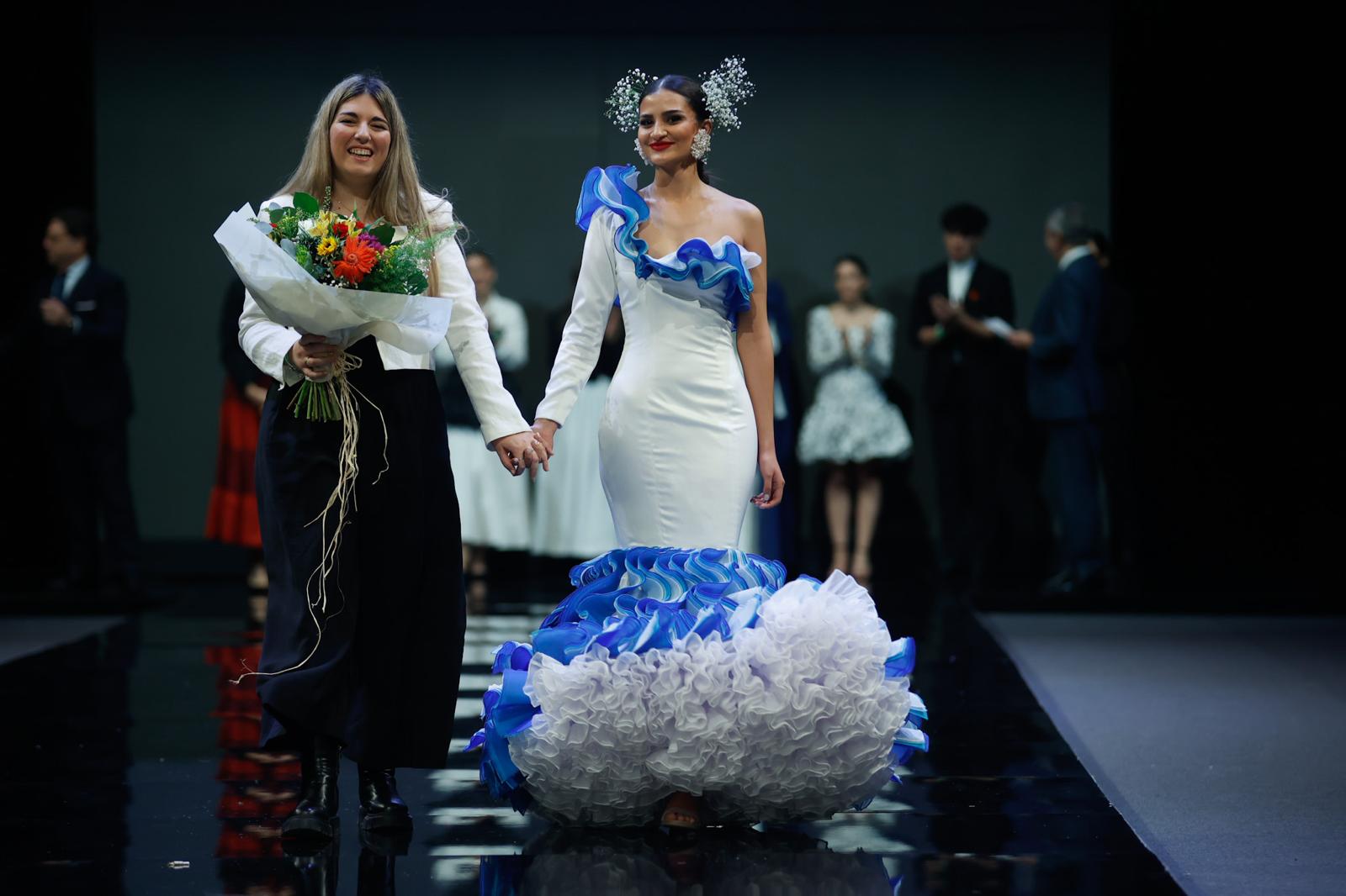 Detalle del desfile del Certamen de jóvenes diseñadores en SIMOF 2025