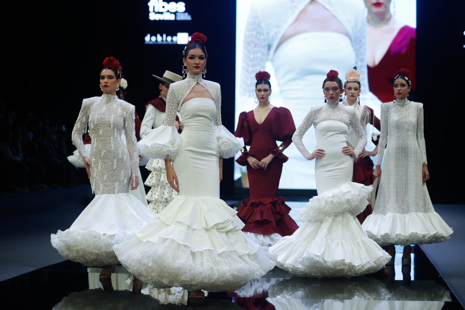 Detalle del desfile del Certamen de jóvenes diseñadores en SIMOF 2025
