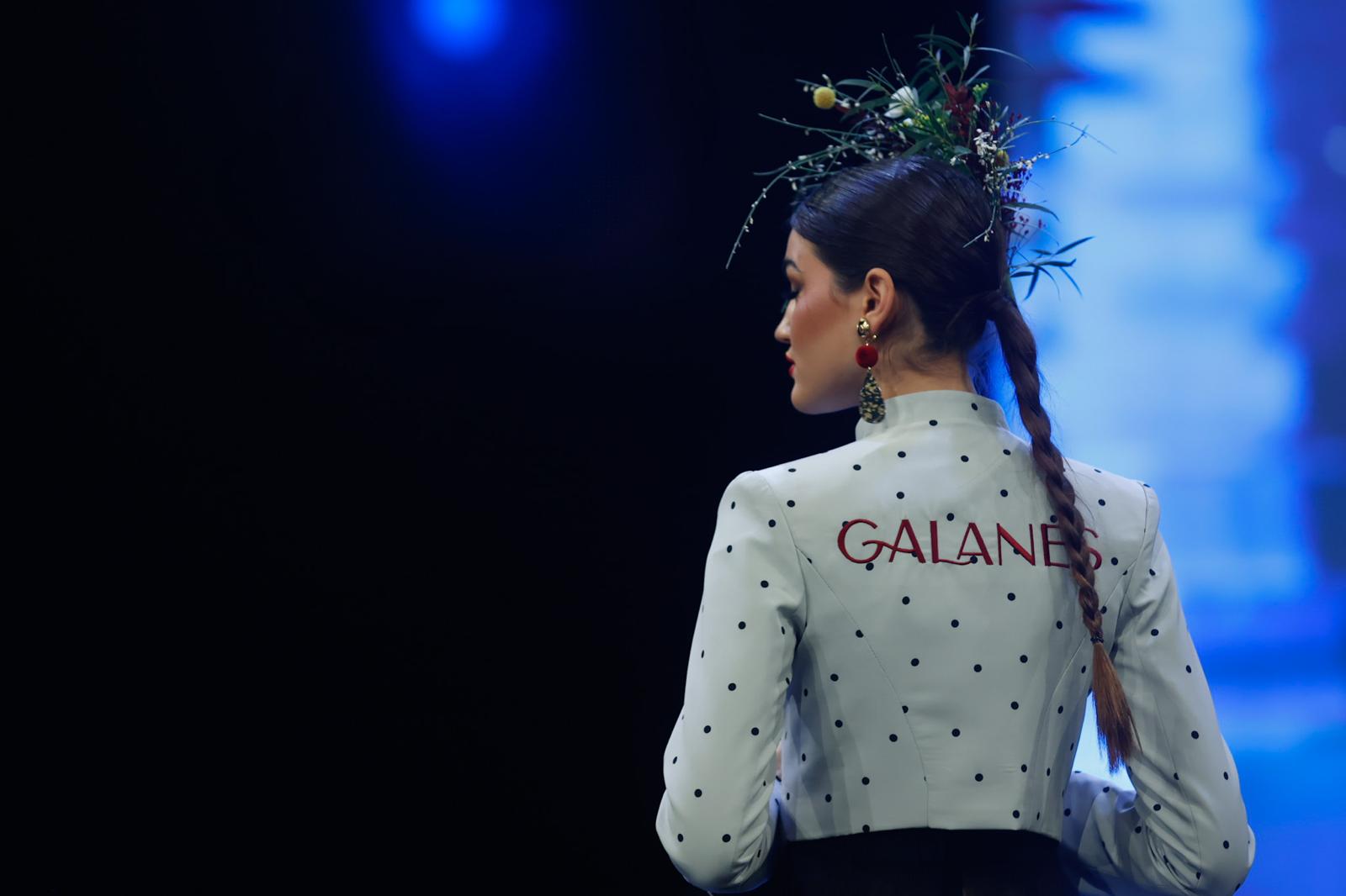 Detalle del desfile del Certamen de jóvenes diseñadores en SIMOF 2025