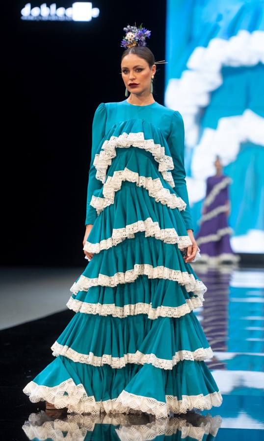 Detalles del desfile del diseñador Alonso Cózar en SIMOF 2025