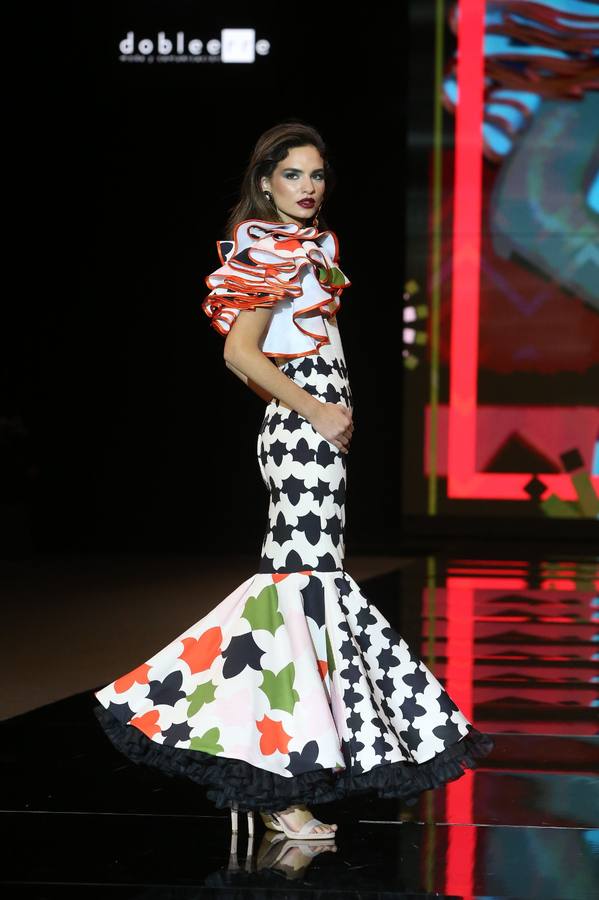 Detalles del desfile del diseñador Antonio Gutiérrez en SIMOF 2025