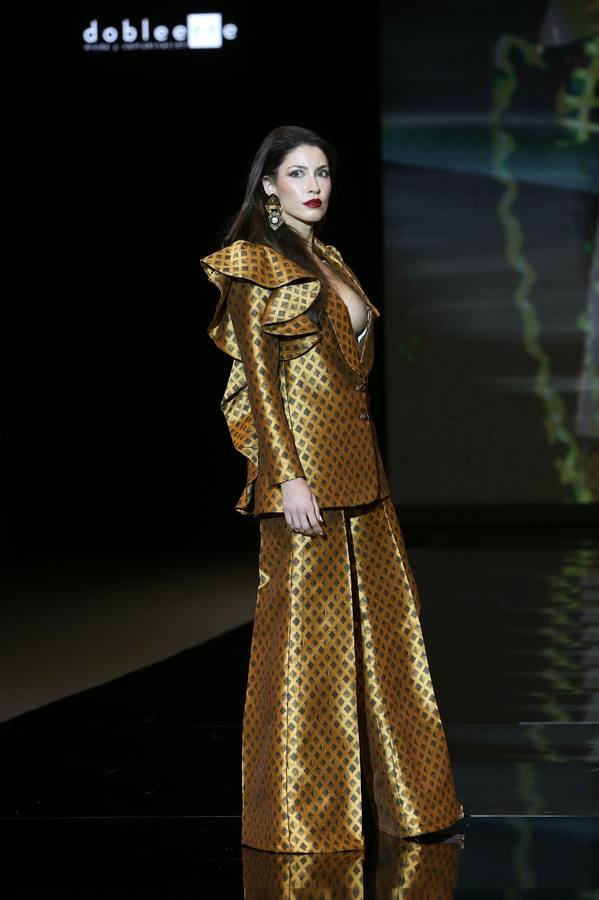 Detalles del desfile del diseñador Antonio Gutiérrez en SIMOF 2025