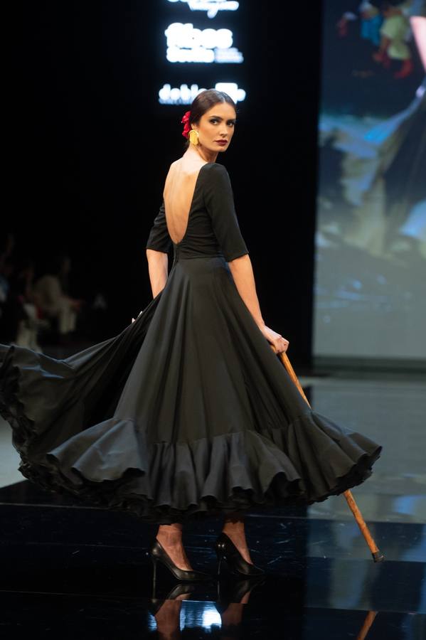 Detalles del desfile del diseñador Guillermo Peralta en SIMOF 2025