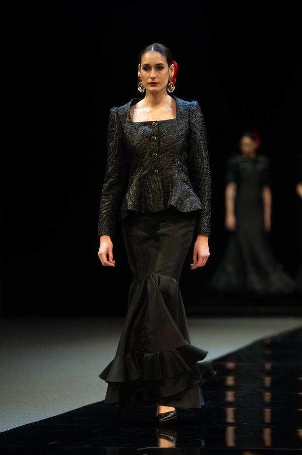 Detalles del desfile del diseñador Guillermo Peralta en SIMOF 2025