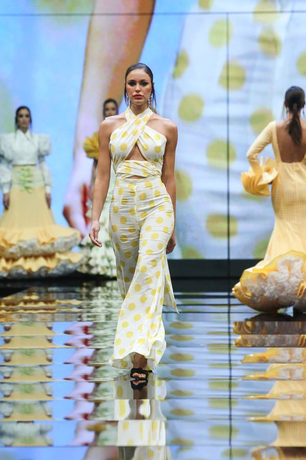 Detalles del desfile del diseñador José Raposo en SIMOF 2025