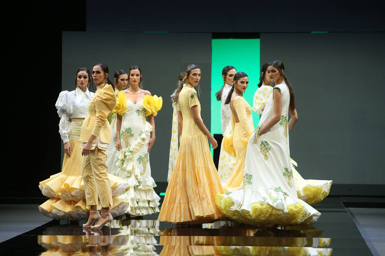 Detalles del desfile del diseñador José Raposo en SIMOF 2025