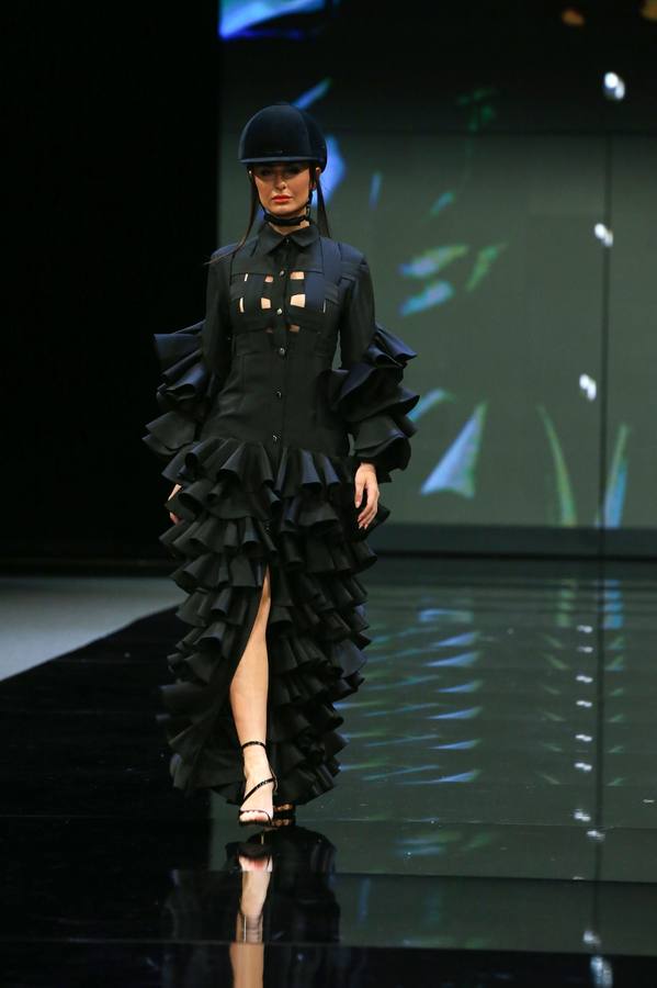 Detalles del desfile del diseñador José Raposo en SIMOF 2025