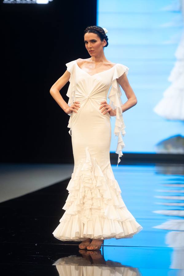 Detalles del desfile del diseñador Luis Fernández en SIMOF 2025