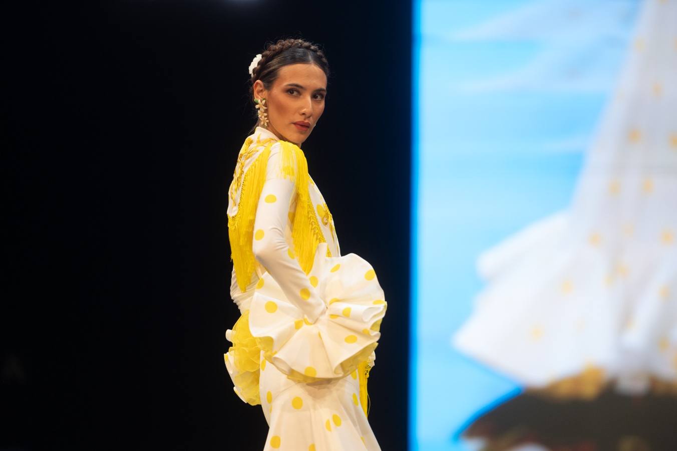 Detalles del desfile del diseñador Luis Fernández en SIMOF 2025