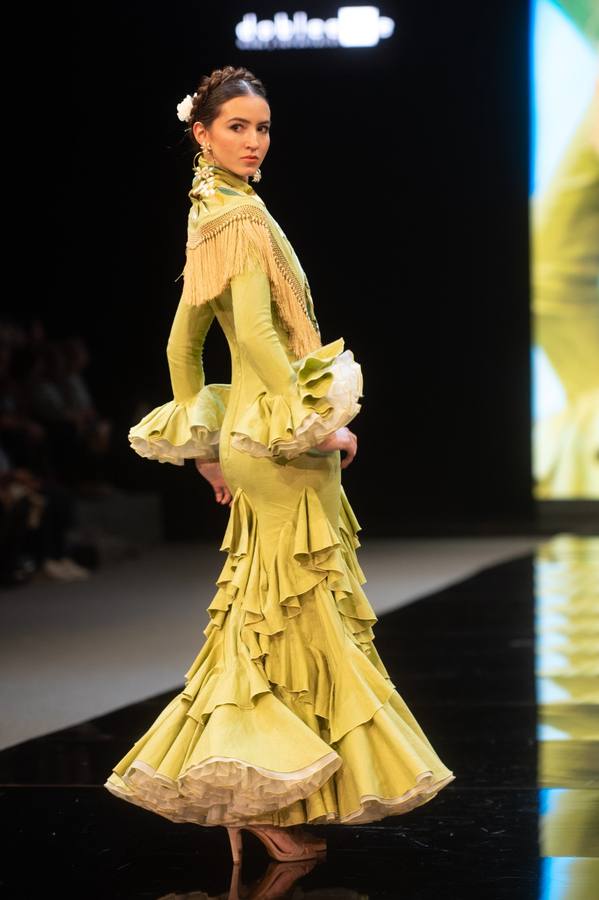 Detalles del desfile del diseñador Luis Fernández en SIMOF 2025