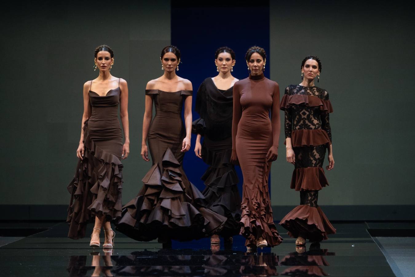 Detalles del desfile del diseñador Luis Fernández en SIMOF 2025